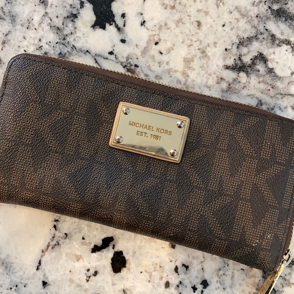 Michael Kors wallet
